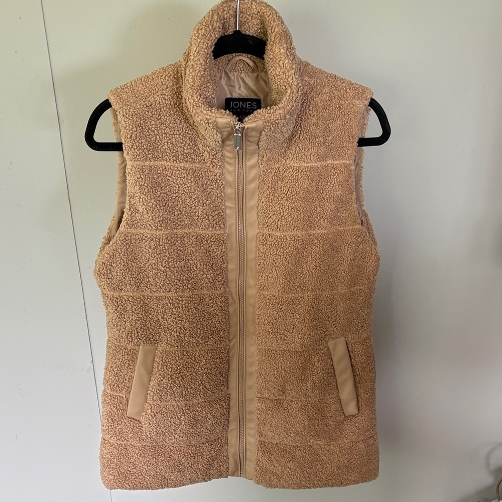 Jones New York Camel Sherpa Vest